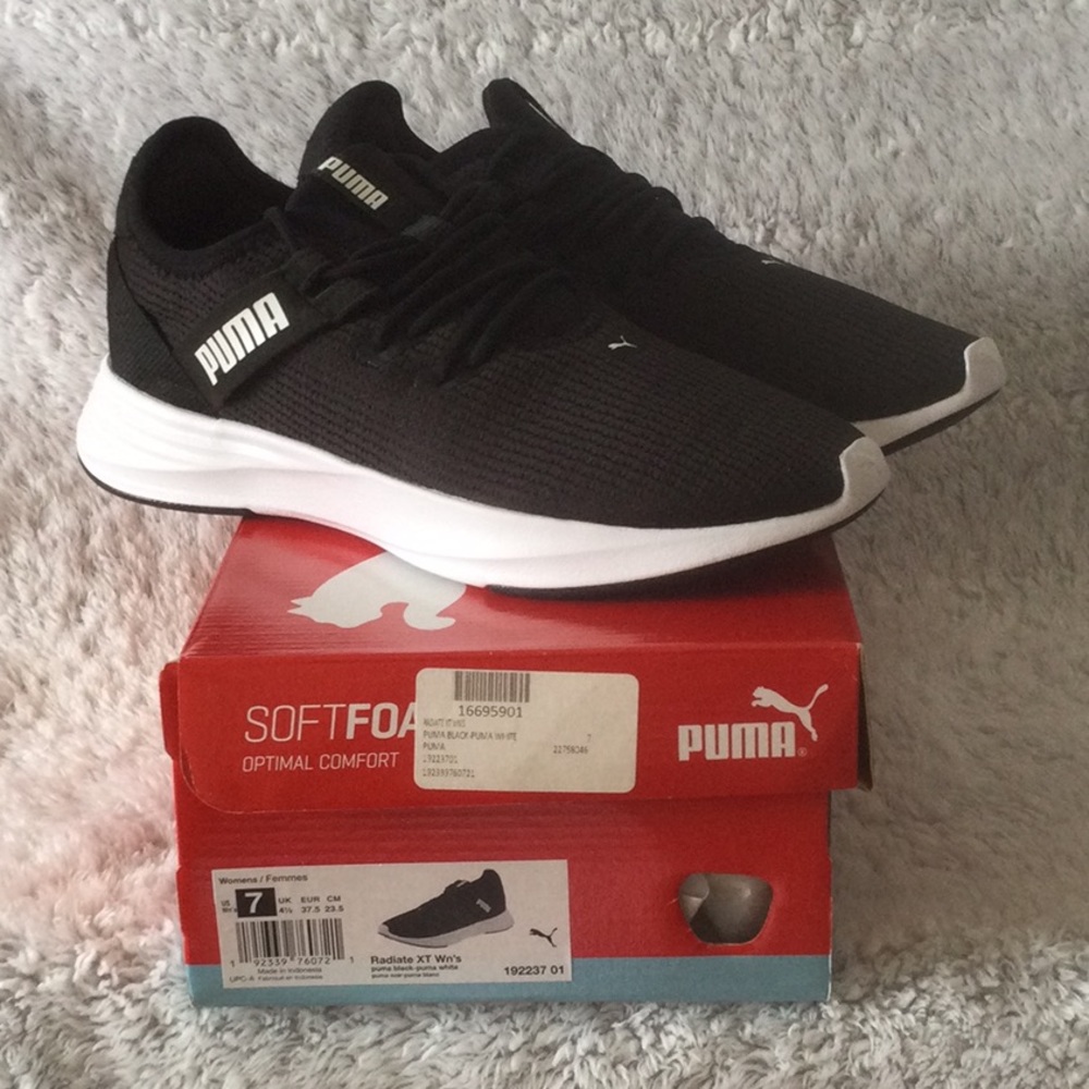 Women’s sneakers